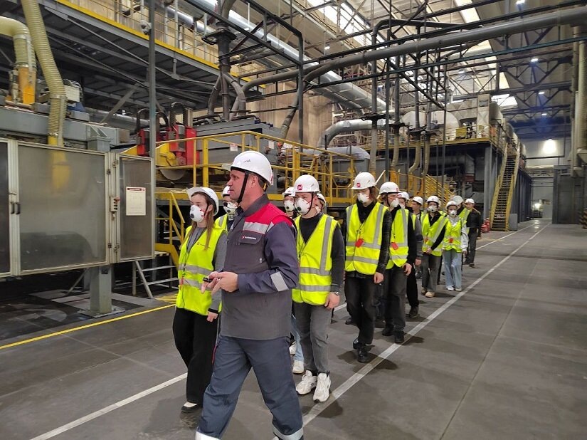 В 2026 году «ТЕХНОНИКОЛЬ» планирует направить 1,7 миллиарда рублей на модернизацию оборудования, повышение безопасности и эффективности рязанского производства каменной ваты. Источник: tn.ru