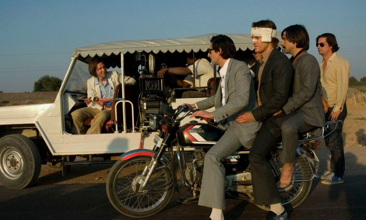 На съемках фильма "Поезд на Дарджилинг. Отчаянные путешественники" (2007)