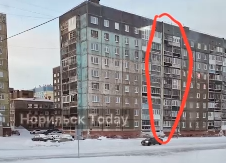     В Норильске под угрозой расселения очередной подъезд многоквартирного дома
