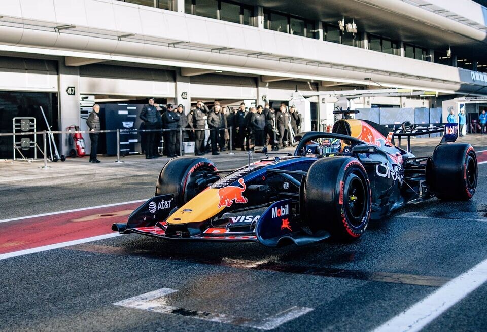    Red Bull Racing быстрее всех по итогам утренней сессии тестов в БарселонеСтраница трассы Барселона-Каталония в соцсетях