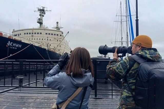    Китайцы любят посещать в Мурманске ледокол "Ленин". Фото: АиФ/ Наталия Вересова