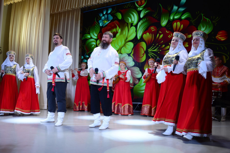    Народный коллектив «Родные напевы»: солисты - Фёдор Кузнецов (художественный руководитель) и Игорь Конищев (Фото предоставил Игорь Конищев)