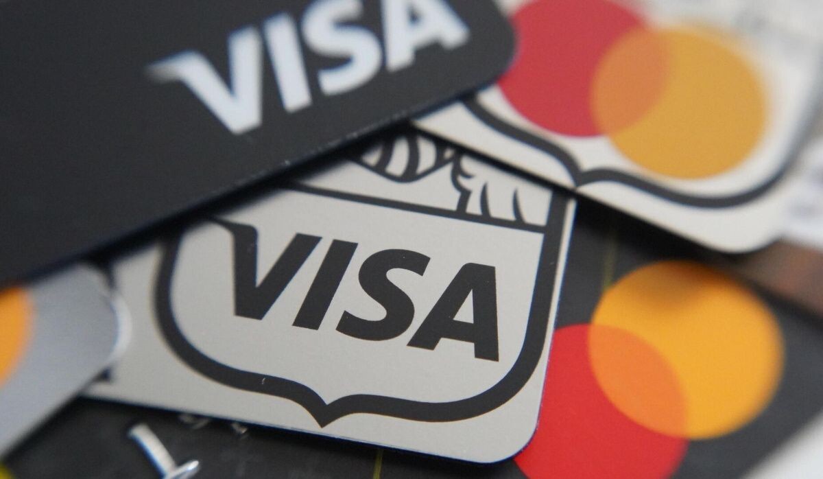     Банковские карты Visa и Mastercard. Источник: © РИА Новости Автор фото: Пелагия Тихонова