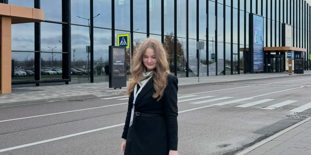 «Девушка» или «женщина»: как обращаться