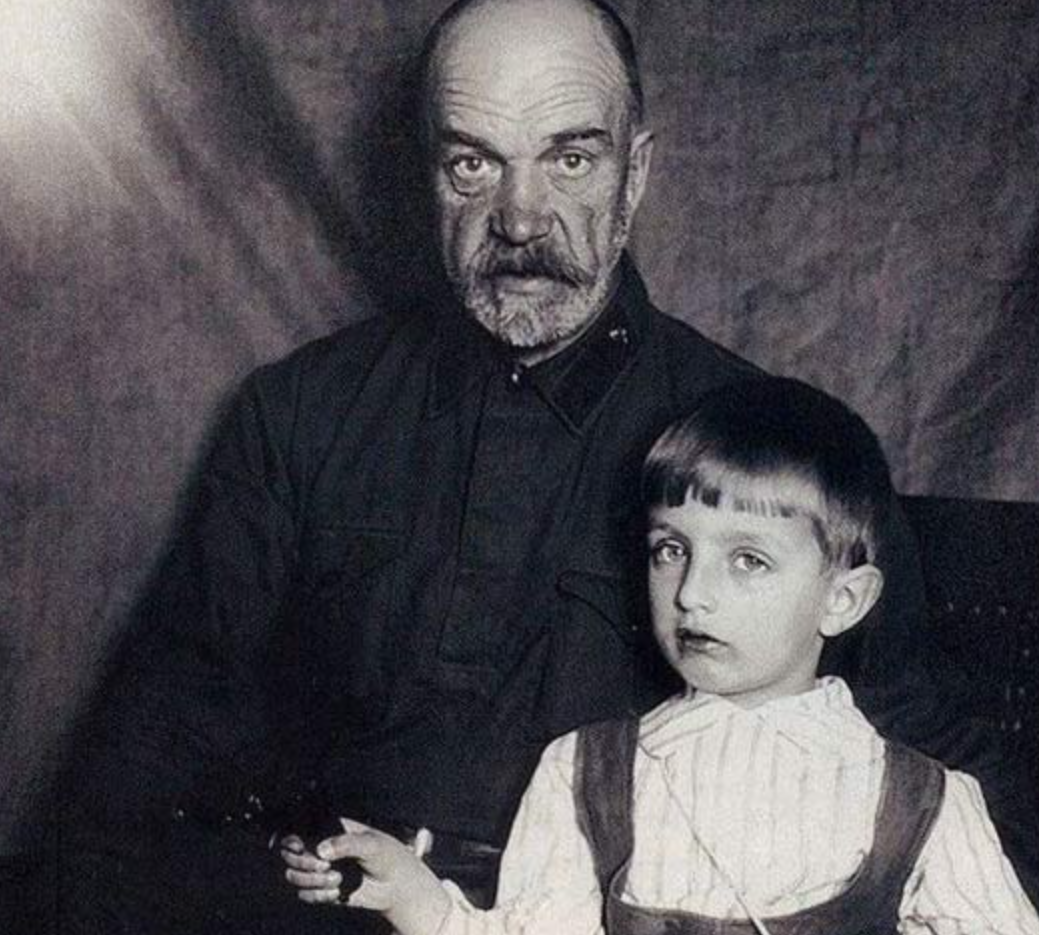 Игорь Дмитриев с дедом