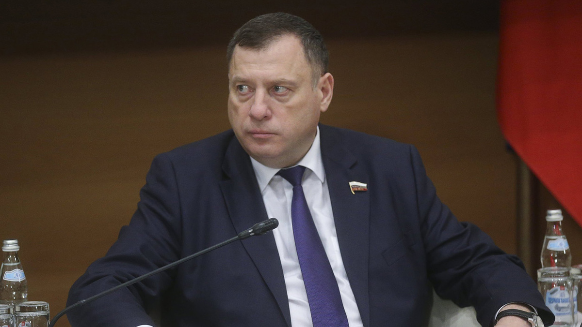   Пресс-служба Государственной Думы России- Заместитель Председателя Комитета по обороне Юрий Швыткин