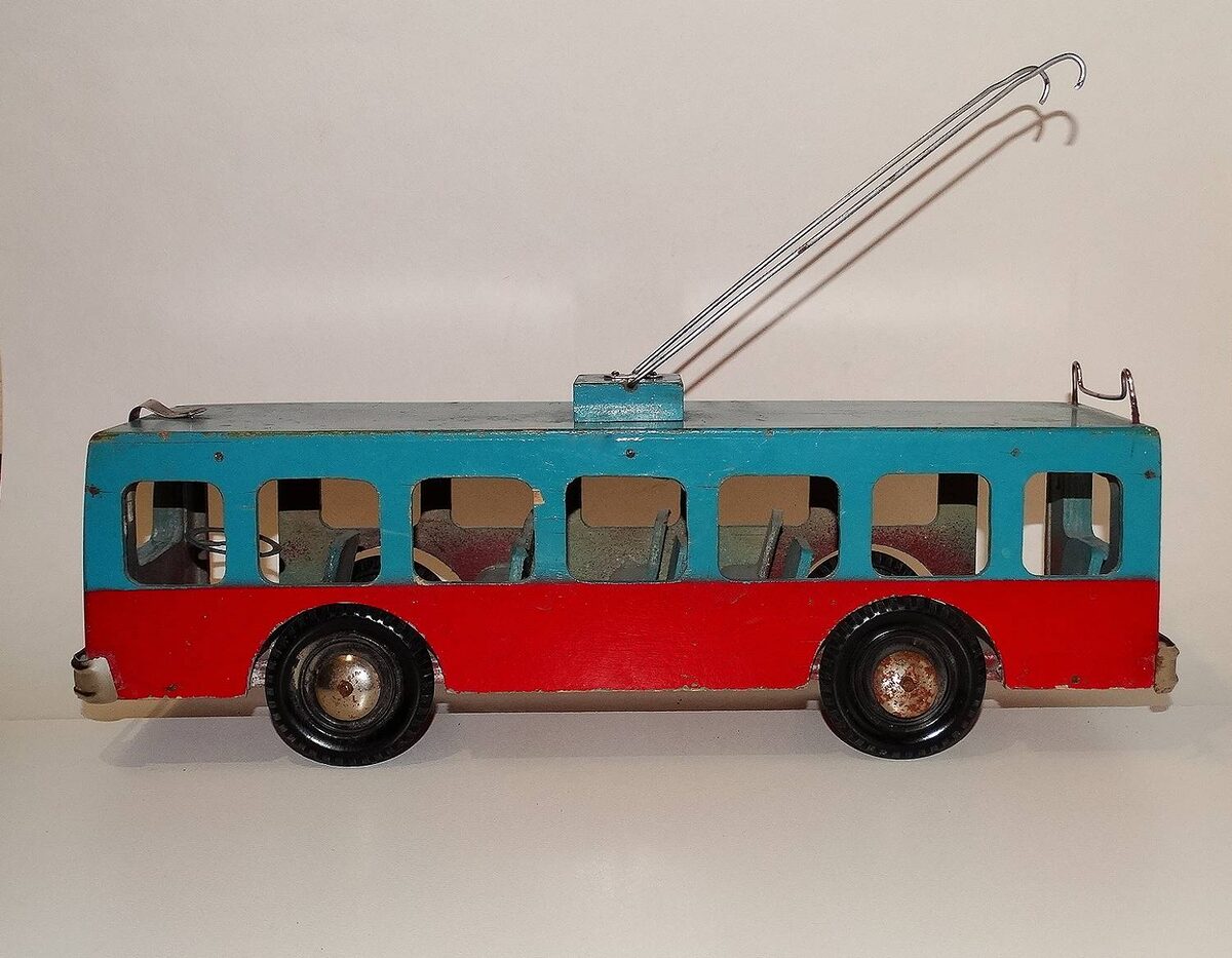 Троллейьс, Минская фабрика "Культпром". Фото автора, листаем галерею -->>