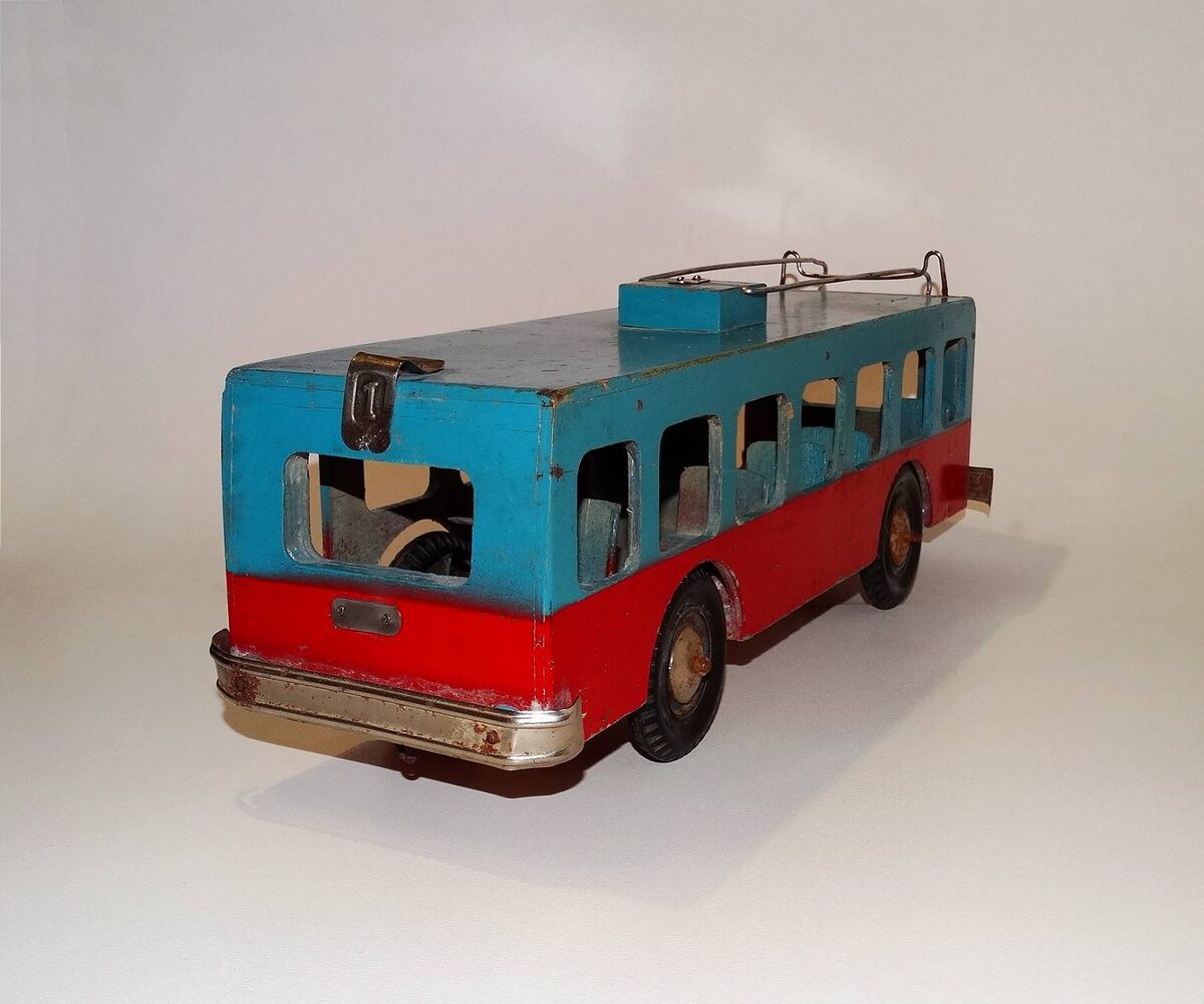 Троллейьс, Минская фабрика "Культпром". Фото автора.