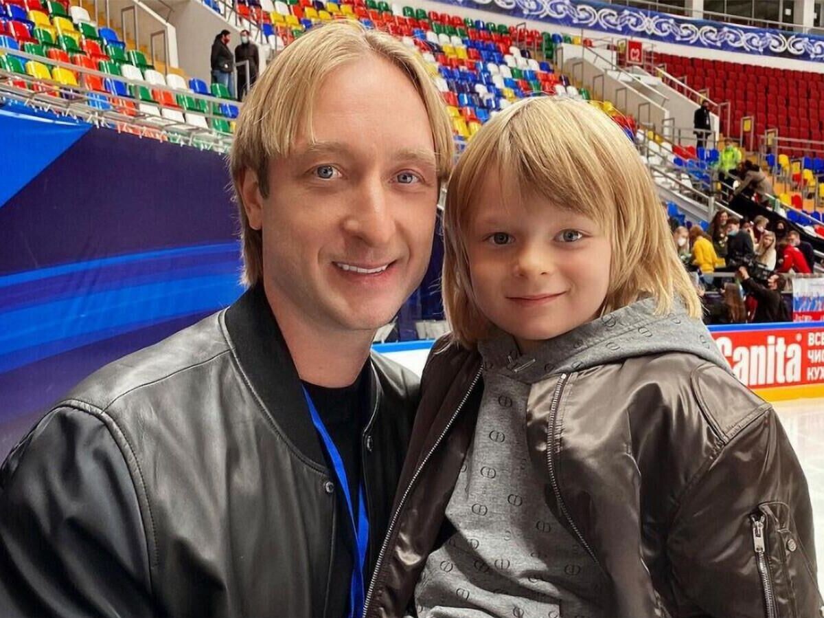    Евгений и Александр Плющенко | © Фото : Социальные сети Александра Плющенко