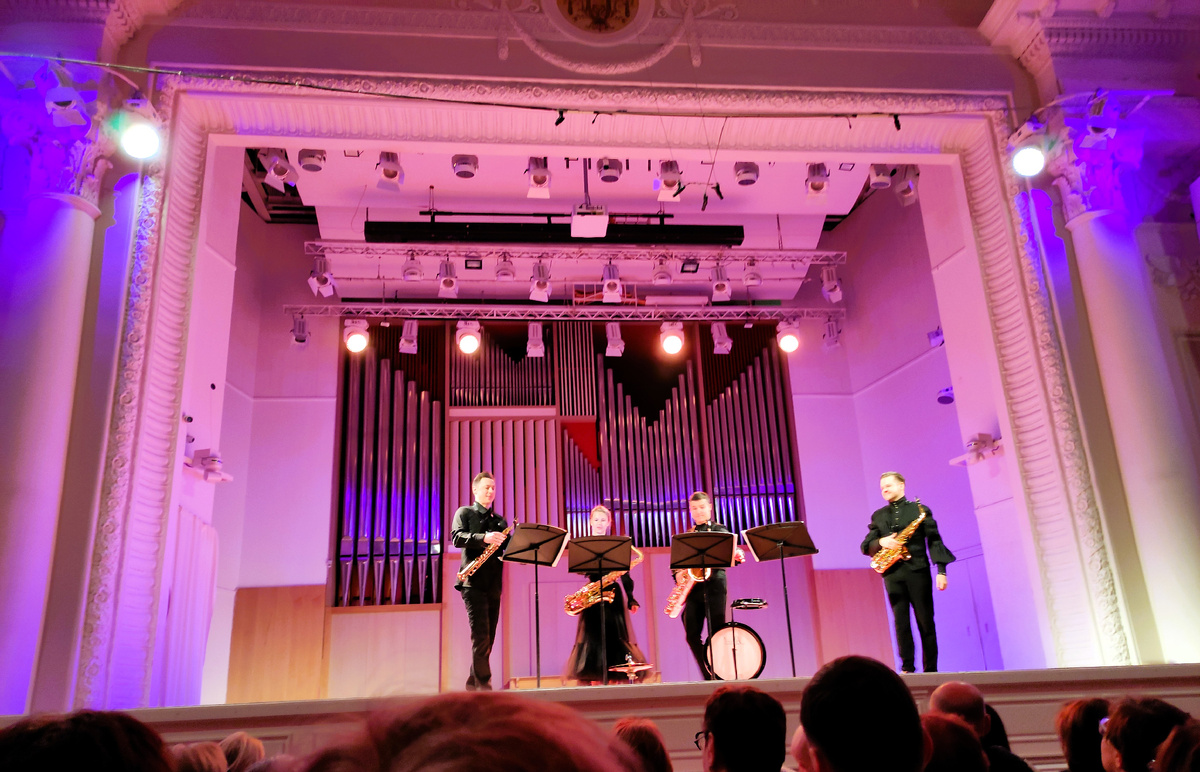 Московский квартет саксофонистов. Слева направо: Никита Зимин, София Петраш, Владимир Пецкус, Тарас Гусаров. Фото автора.