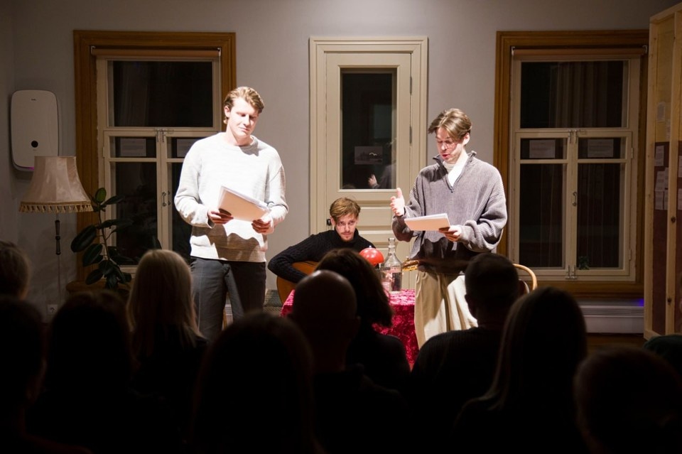    В музее-галерее "Заварка" читка фрагментов интервью обитателей дома Маштакова прошла уже в третий раз / Фото: предоставлено музеем