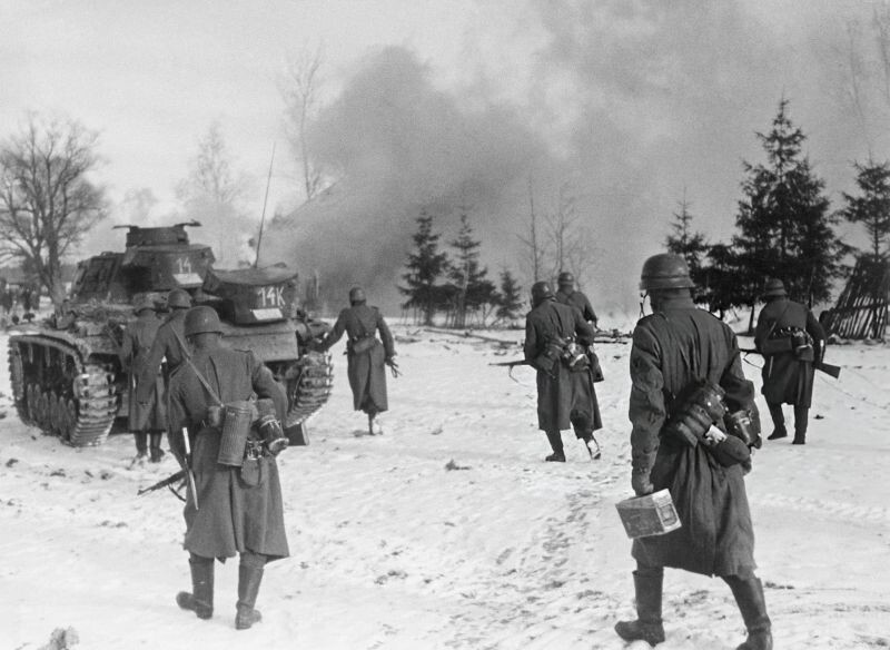 Передовые немецкие части 11-й танковой дивизии под Волоколамском