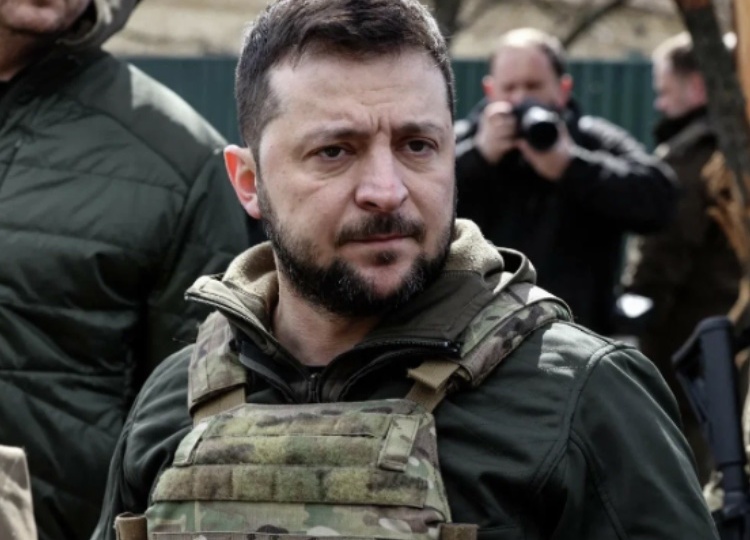 «Криворожский кремень» сливаться не желает и нашим не дает