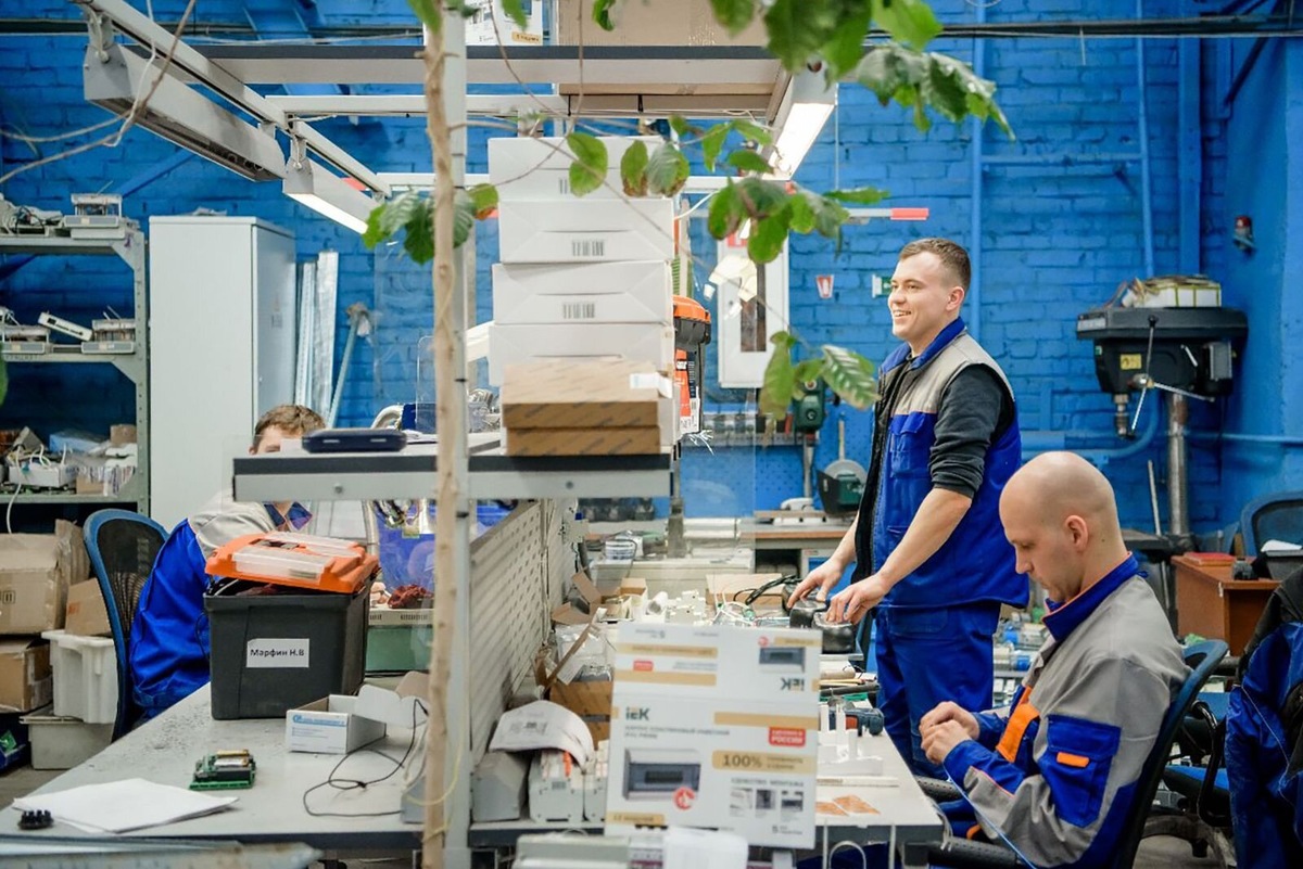 Лучшие разработки размещаются в реестре, и любая промышленная компания может бесплатно выбрать подходящие. Источник: mos.ru