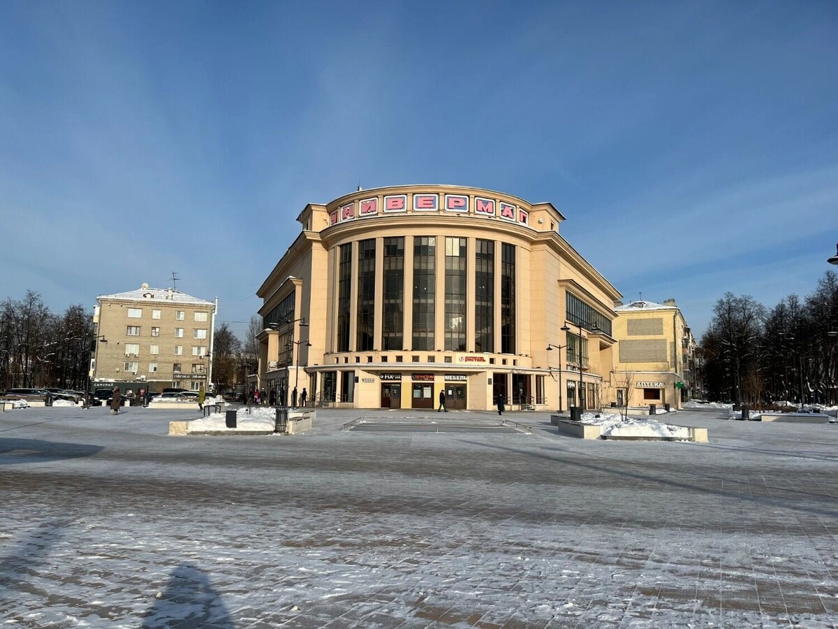    Как площадь у Автозаводского универмага выглядит сейчас   newsnn.ru