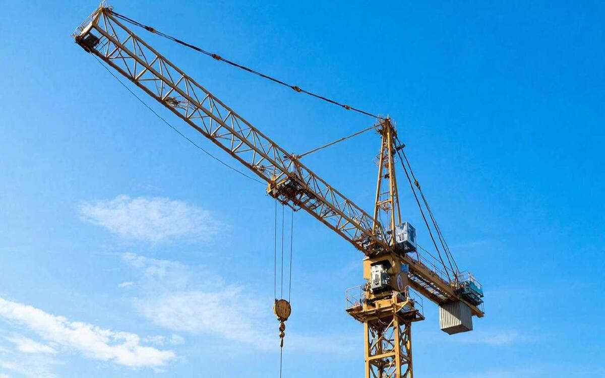    Владелец «Стройреконструкции» Артем Калуцких об участии в госконтрактах: «Иногда выгоднее не строить, чем строить» Фото – GigaChat