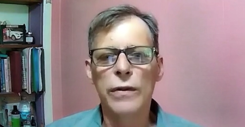 Дэвид Окфорд.