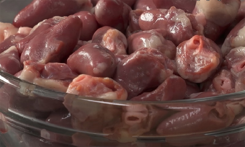 Куриные сердечки в нежнейшем соусе: секрет настоящей мягкости и вкуса