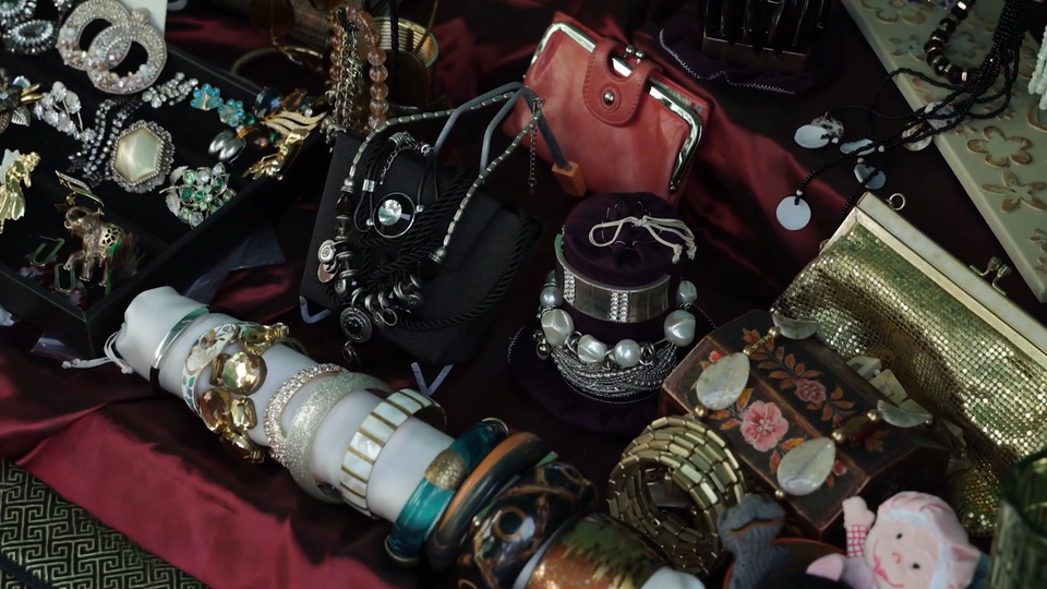 ФОТО: Кадр из программы "Купи-продай", РЕН ТВ