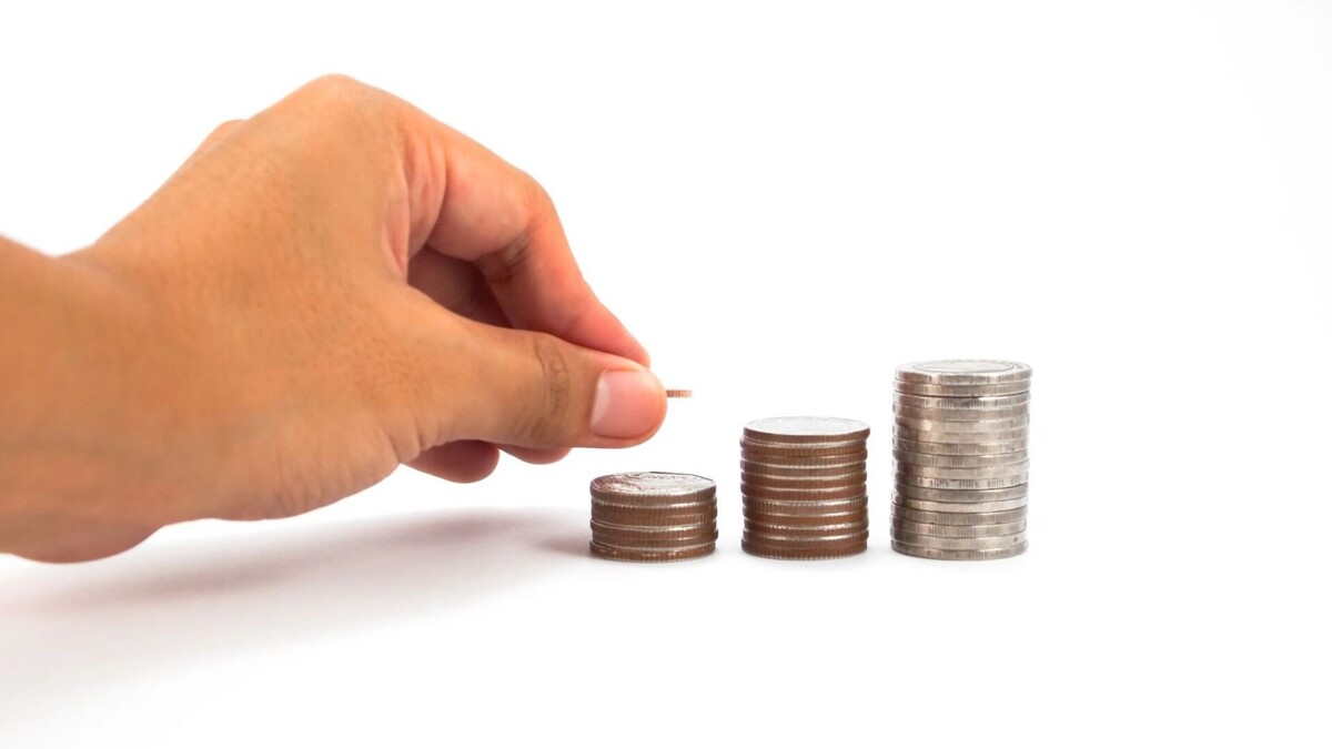 Соцвыплаты повысили, а жизнь подорожала сильнее. Фото: freepik.com