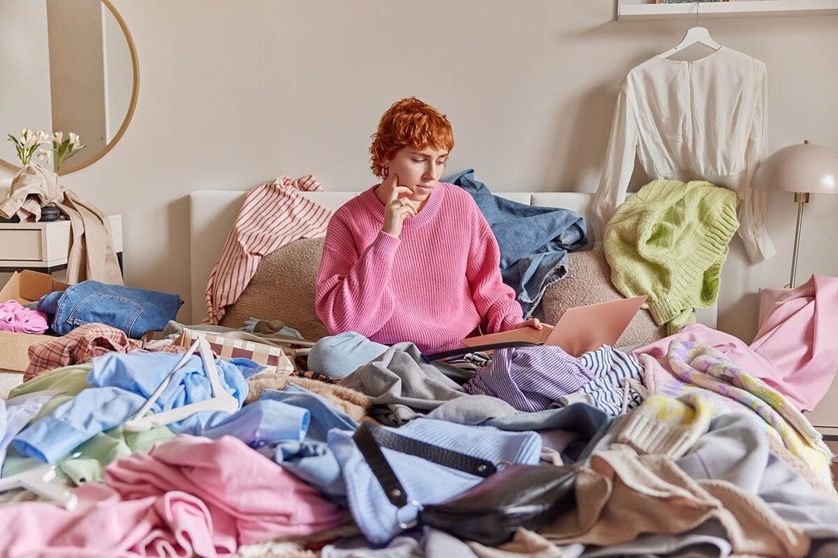 Перебрали одежду и не знаете, куда нести ненужную? В Москве много точек сбора. Источник: Wayhome Studio / Shutterstock / FOTODOM📷
