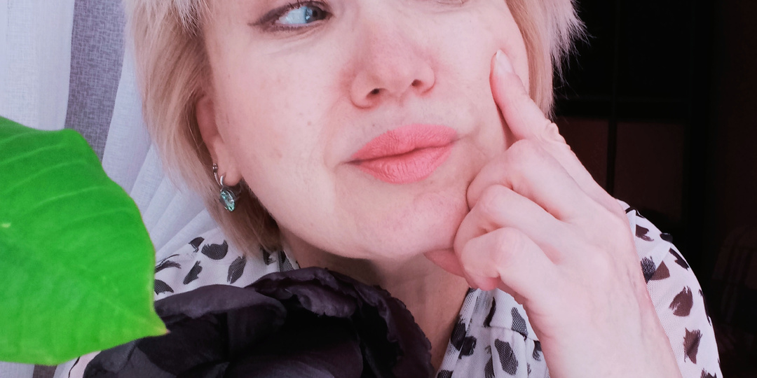 Превращаюсь в старушку с кошкой, но почему-то меня это не пугает