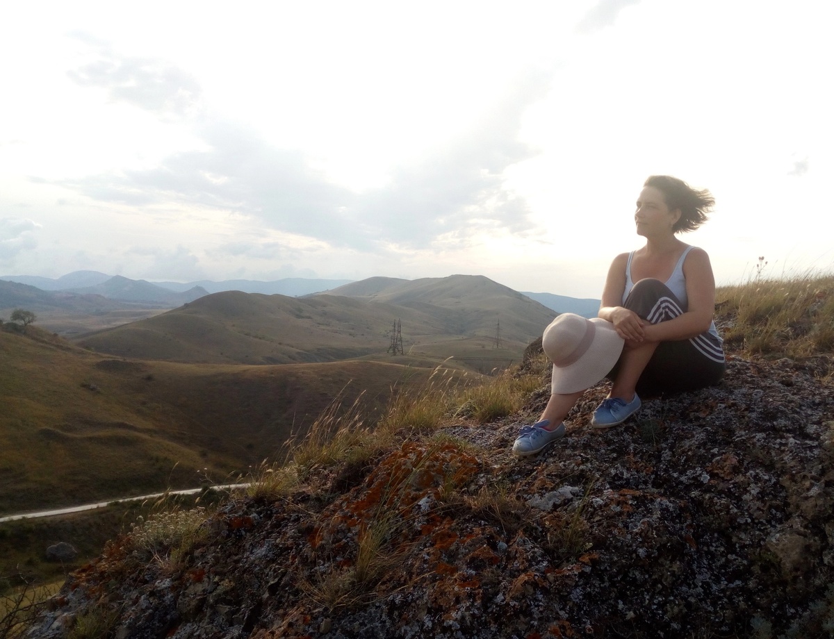 Мечтаю в горах Коктебеля... 