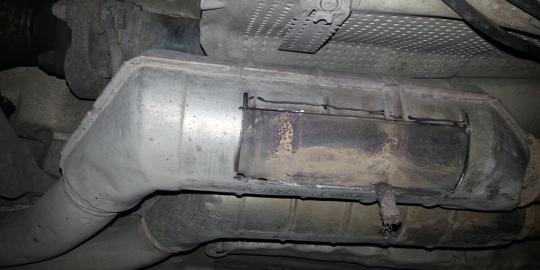 Удалил катализатор и мотор начал есть масло. Почему так происходит и как этого избежать