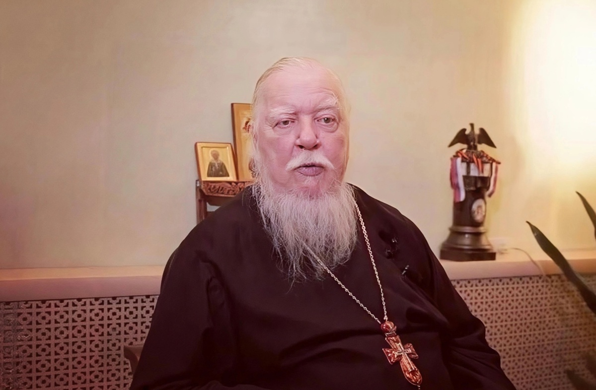 Димитрий Смирнов (07.03.1951 — 21.10.2020 гг.) — протоиерей, церковный и общественный деятель.