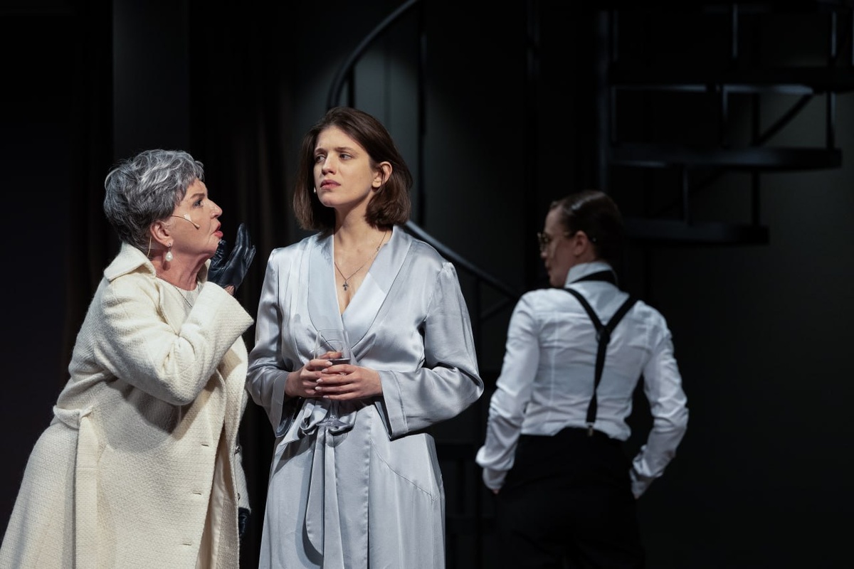 Спектакль «Тартюф» в Театре Наций