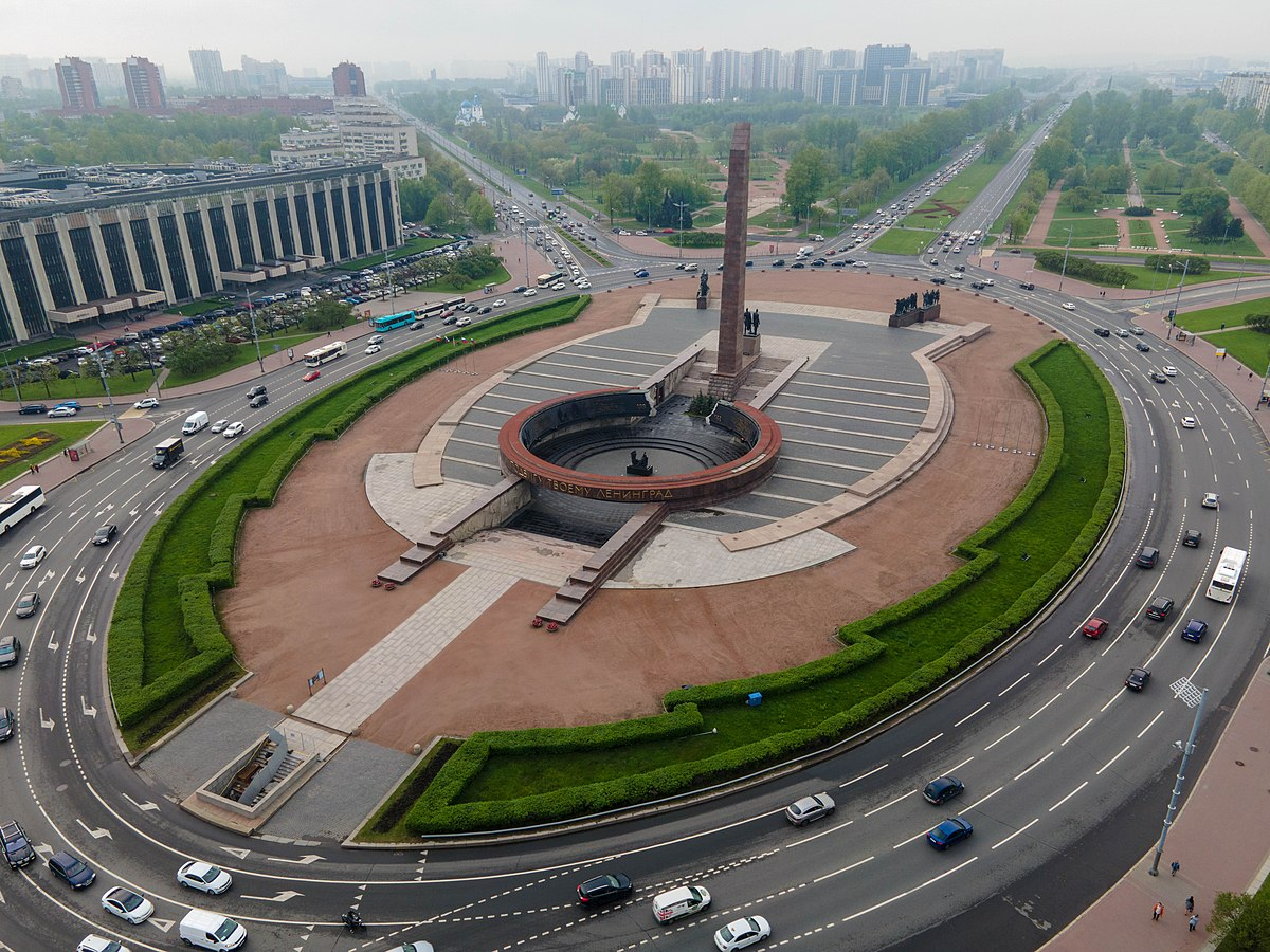 Вид памятника с высоты, фото из свободного доступа