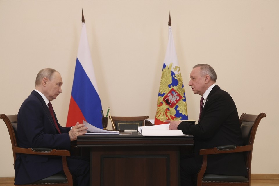    Владимир ПУтин встретился с Александром Бегловым. Фото: gov.spb.ru