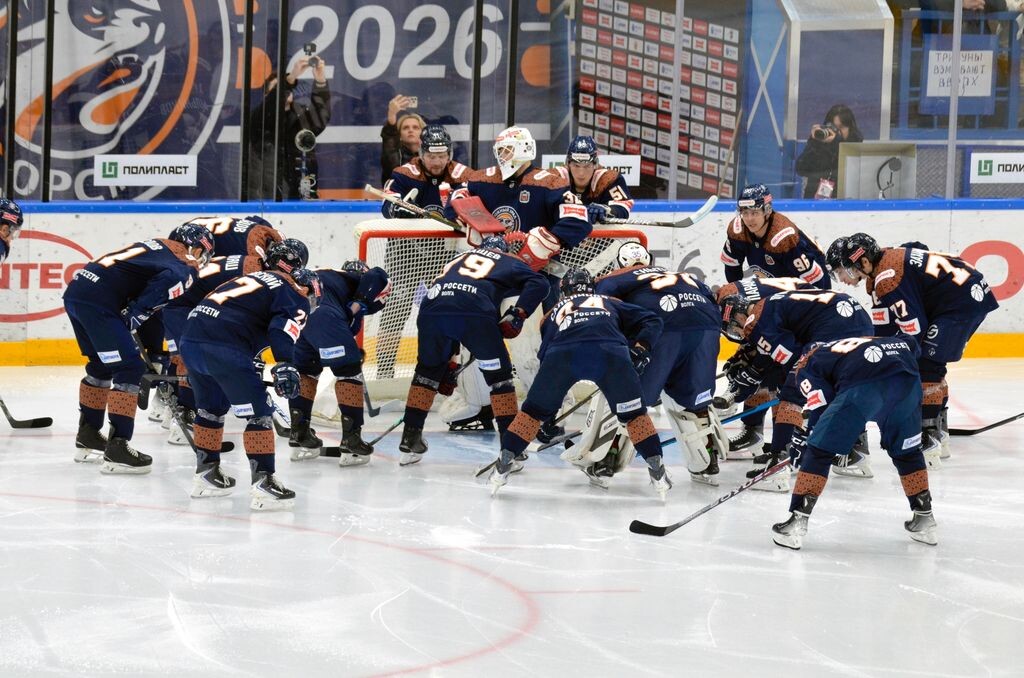    ХК «Южный Урал» выиграл всю домашнюю серию. Со счетом 3:2 орчане сегодня одолели ХК «Тамбов»