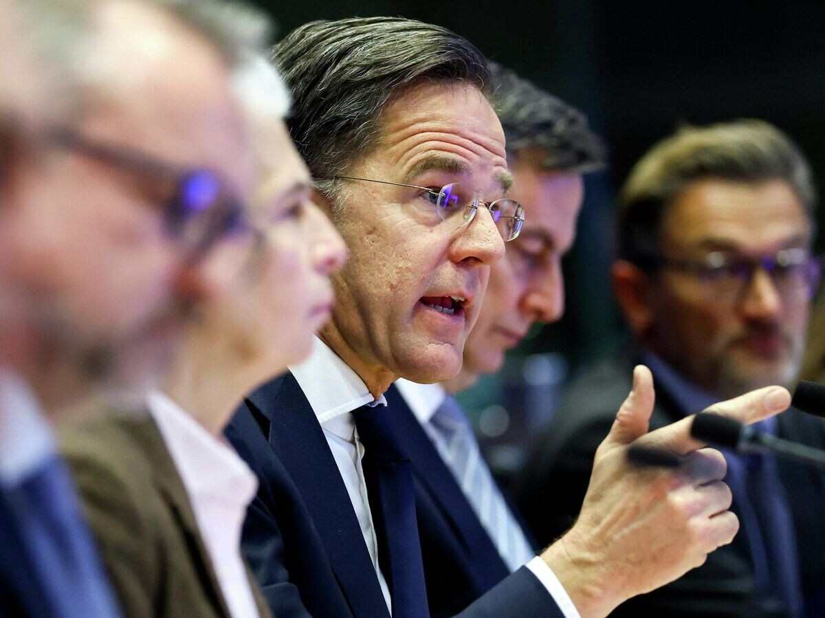    Генсек НАТО Марк Рютте в ходе дискуссии с евродепутатами комитета по иностранным делам Европарламента | © REUTERS / Yves Herman