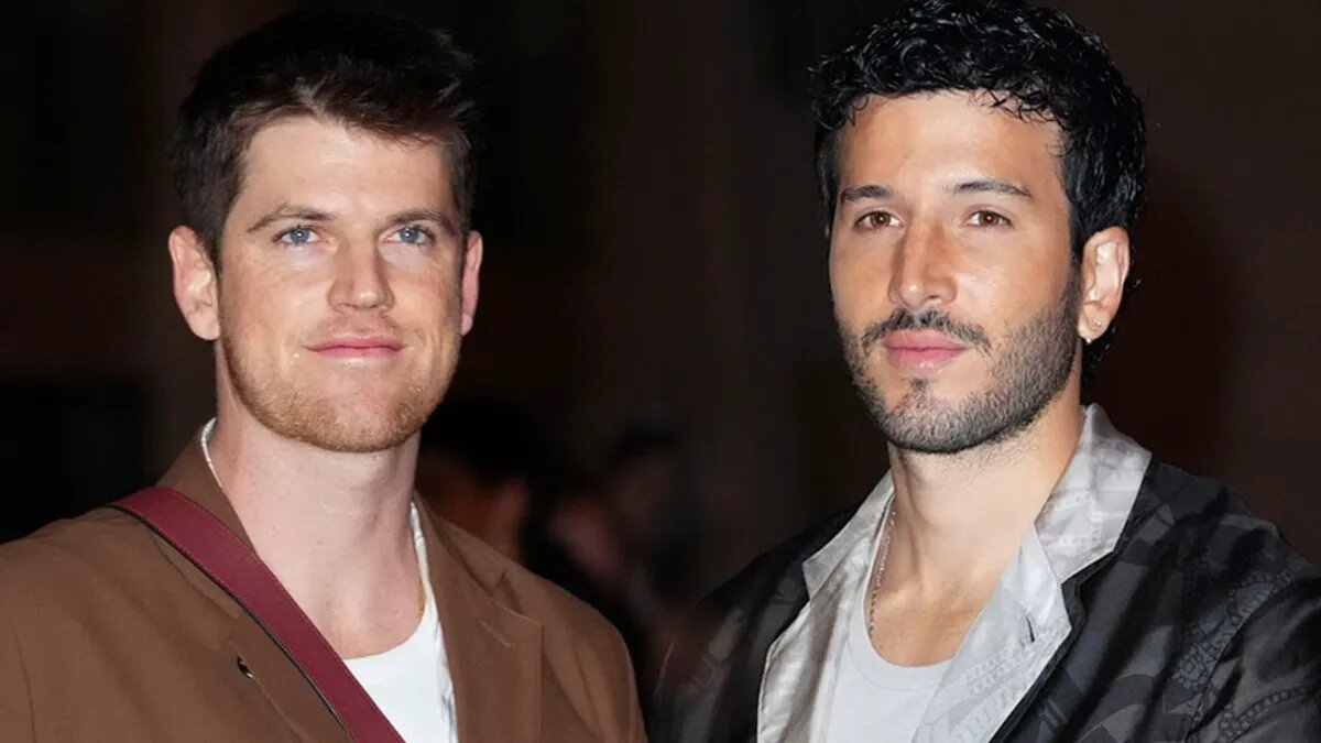    Мигель Бернардо и Себастьян Ятра . Фотомонтаж с изображениями издательства Cordon Press.