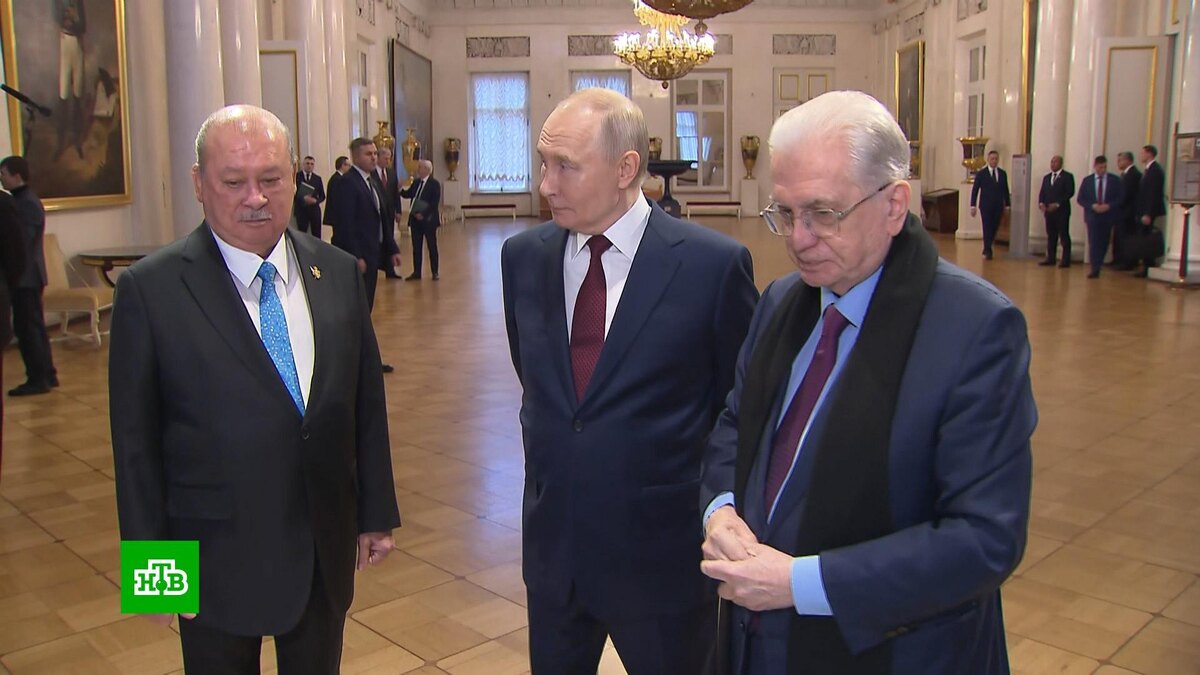    Путин и король Малайзии провели переговоры в Эрмитаже