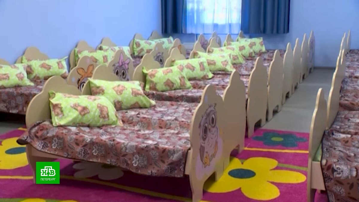    Губернатор Петербурга доложил Путину о строительстве 320 школ и детских садов