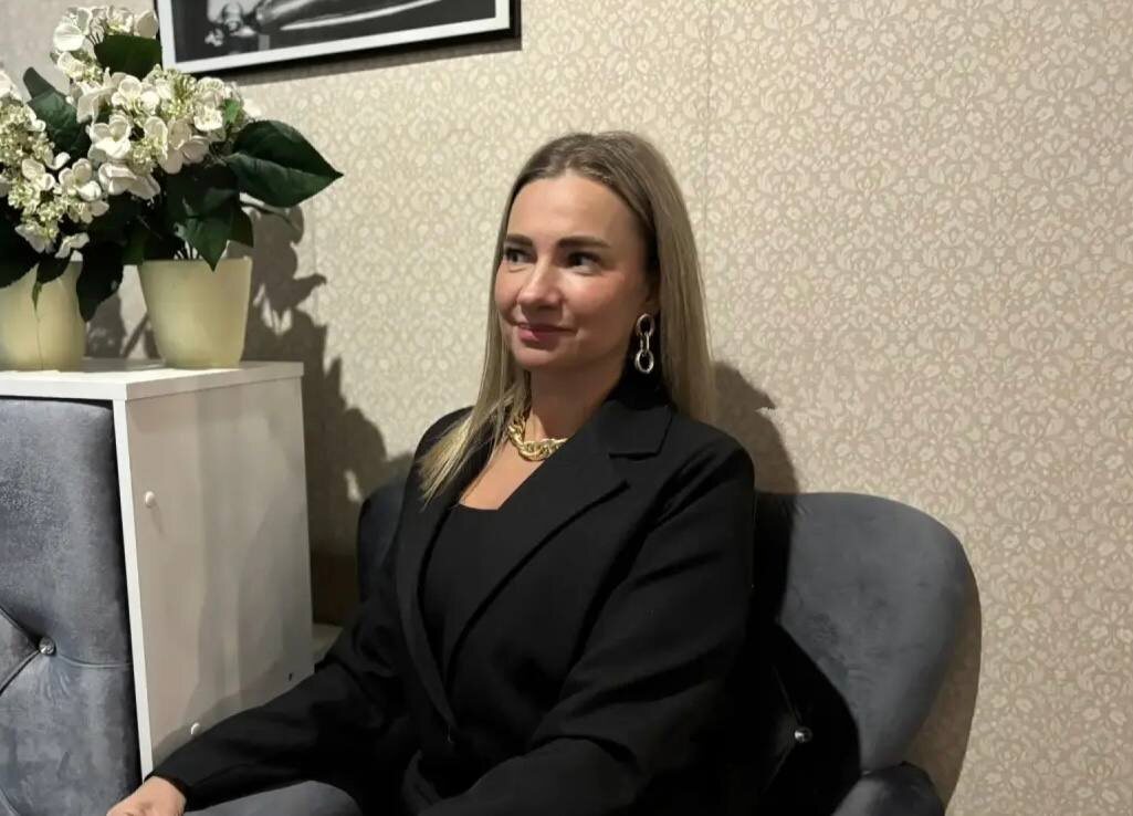 На фото автор Дзен-канала, Ирина Князева, карьерный консультант №1 по мнению ведущего отраслевого сервиса HRTIME