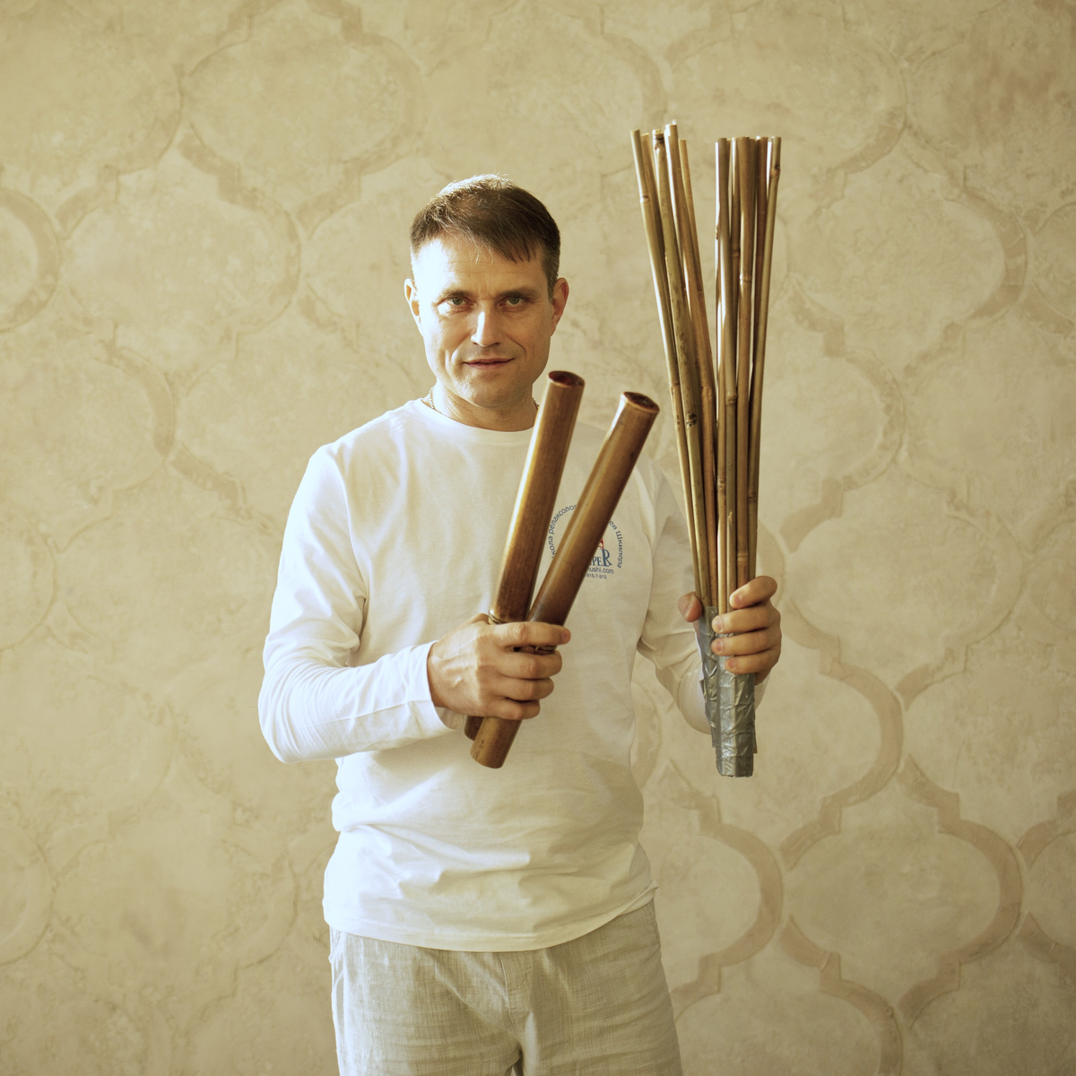 Алексей Шкипер, обучение самурайскому массажу бамбуковыми вениками