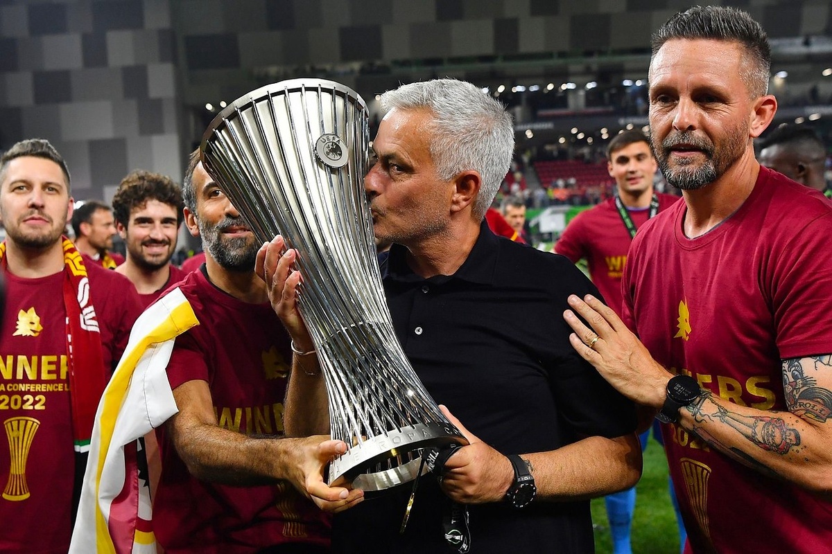 Жозе Моуринью Главный тренер Ромы. Возглавлял клуб с 2021 по 2024 годы