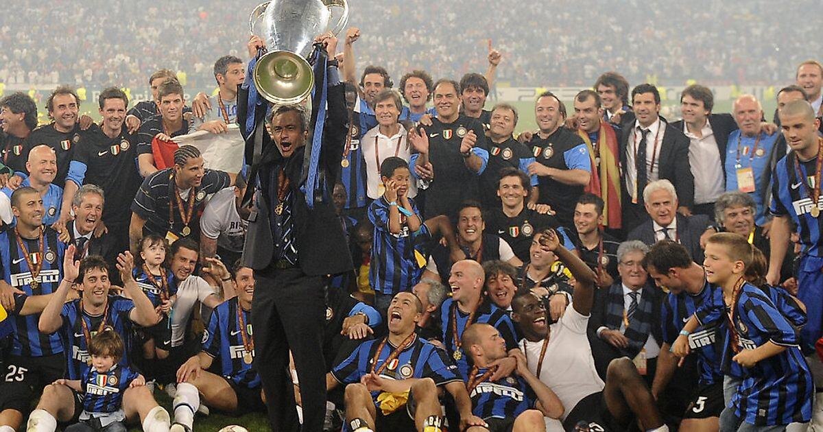 Жозе Моуринью выиграл Финал Лиги Чемпионов 2010 года с Интером (Интернационале)