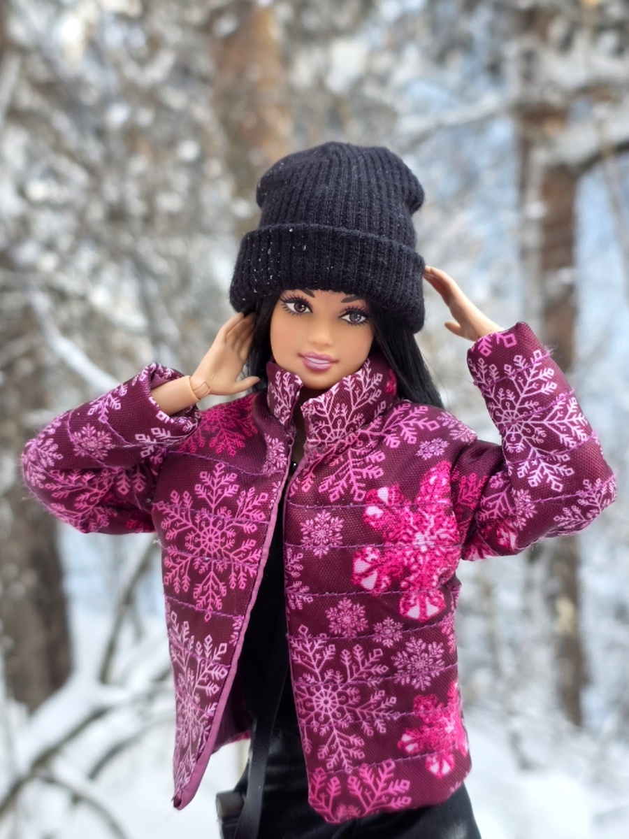 Эта подкладочная ткань меня очаровала. Заказывала на Озоне еще осенью, добралась до нее только сейчас.