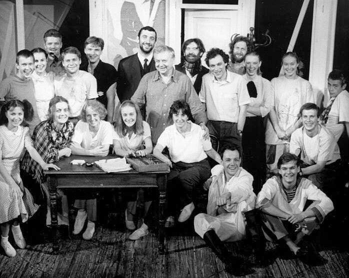  Это мы в Нью-Йорке) с нашим руководителем курса О.П. Табаковым, который в то время был и ректором Школы -Студии МХАТ.