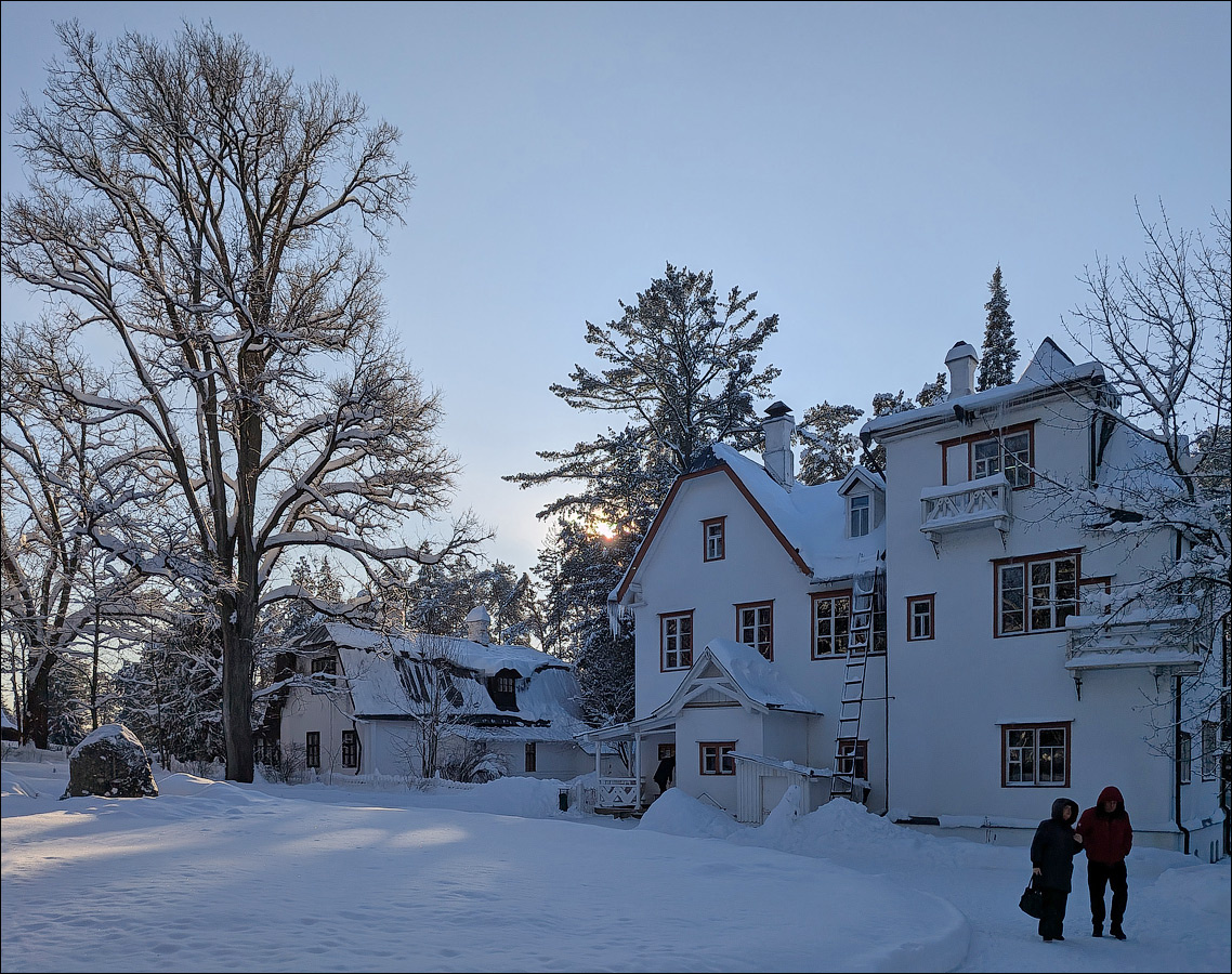 Флигель и Большой дом