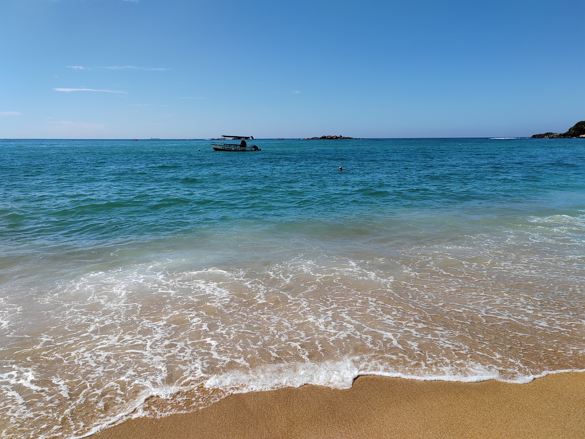А на море песок) 