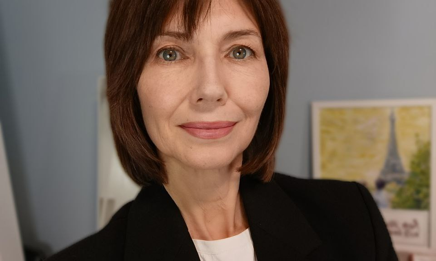 7 мифов об антивозрастном уходе: как устаревшие правила мешают быть стильными и ухоженными в 50+