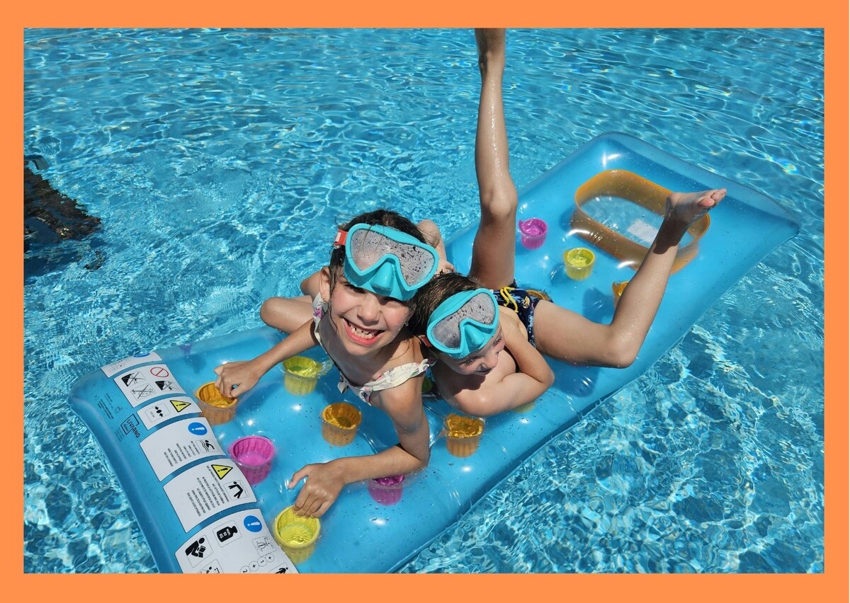 Бассейн - любимое место внуков