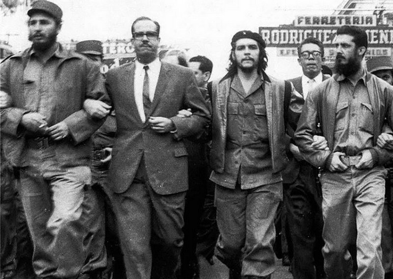 Фидель Кастро и Че Гевара в Гаване, 1959 г. Yandex.ru