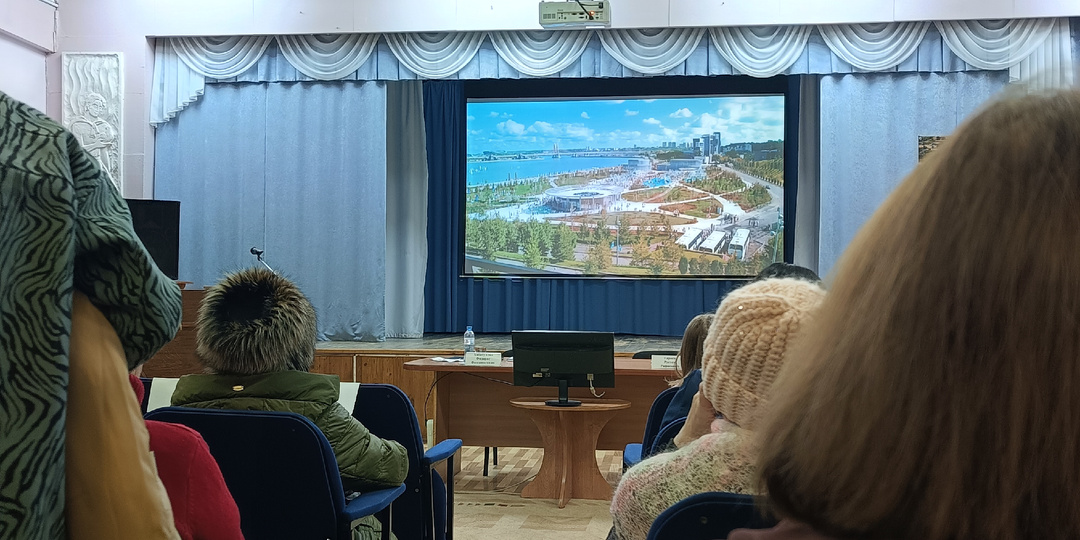 От школьного зала до мафиозного стола: один день из жизни мамы-непоседы