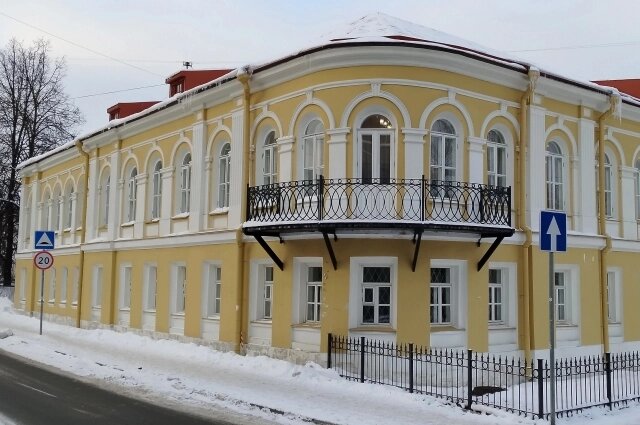    Именно в этом доме, на втором этаже, жил Салтыков-Щедрин с женой. Сейчас в здании музей писателя. Фото: АиФ в Твери/ Екатерина Евсеева